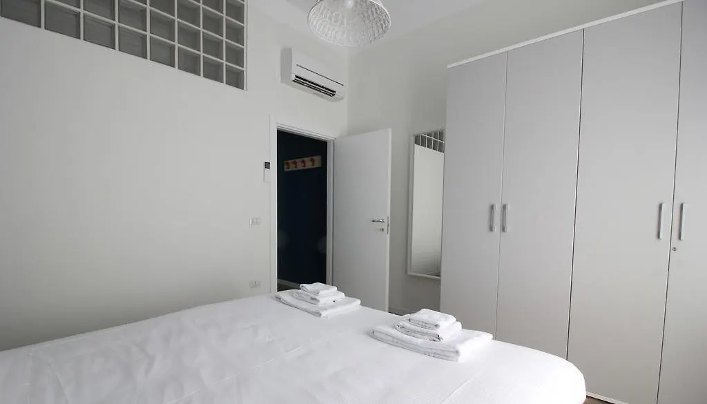 Italianway-Monza Apartment Milan 0*,